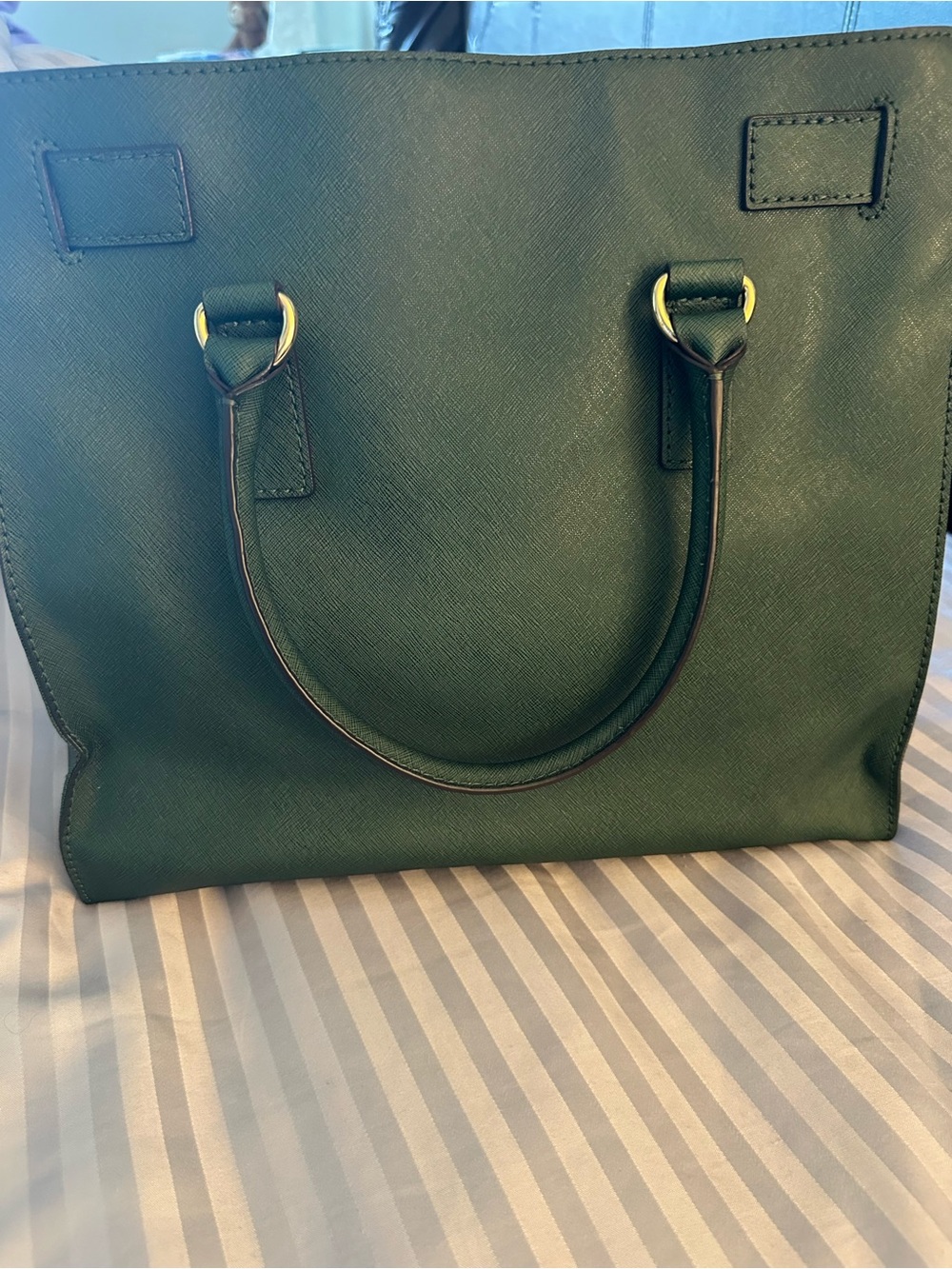 Michael Kors Emerald Green Saffiano Tote with Gold Hardware - Picture 8 of 9